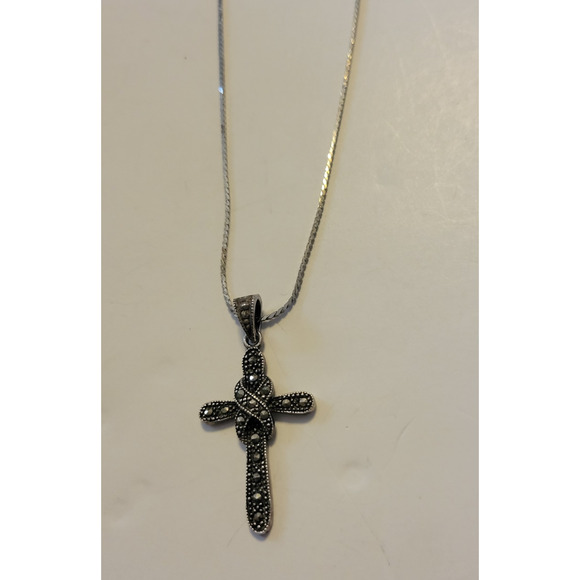 Vintage Estate Marcasite Cross Silver Tone Necklace Crucifix Religious Korea - Picture 8 of 10